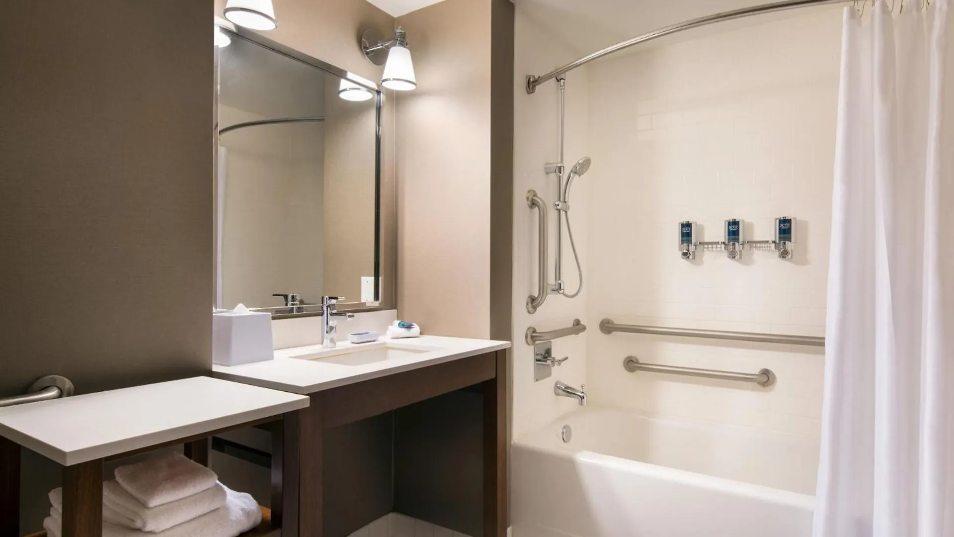 Four Points By Sheraton At Phoenix Mesa Gateway Airport